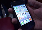 116176iphone4s-handsonb